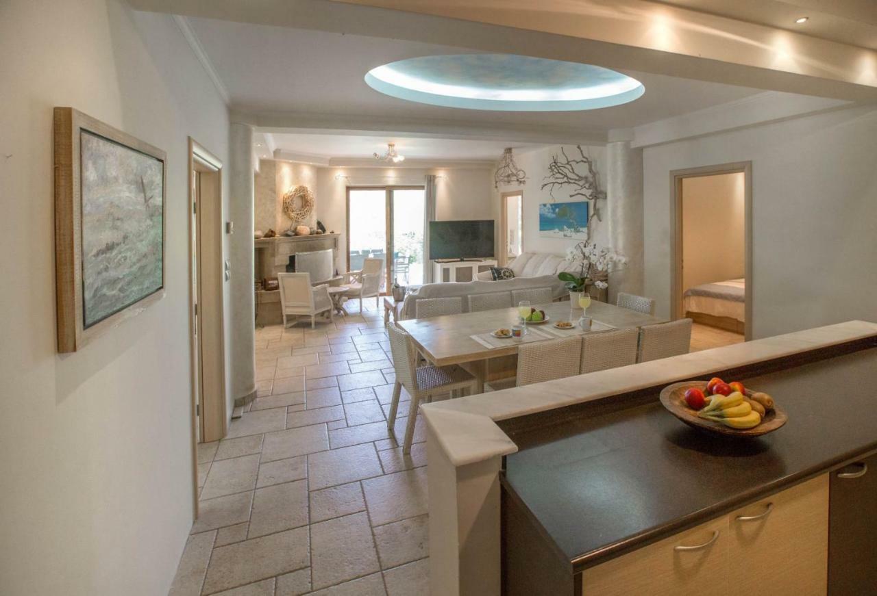 Family Getaway In Marathon By Ghh Villa Exteriör bild