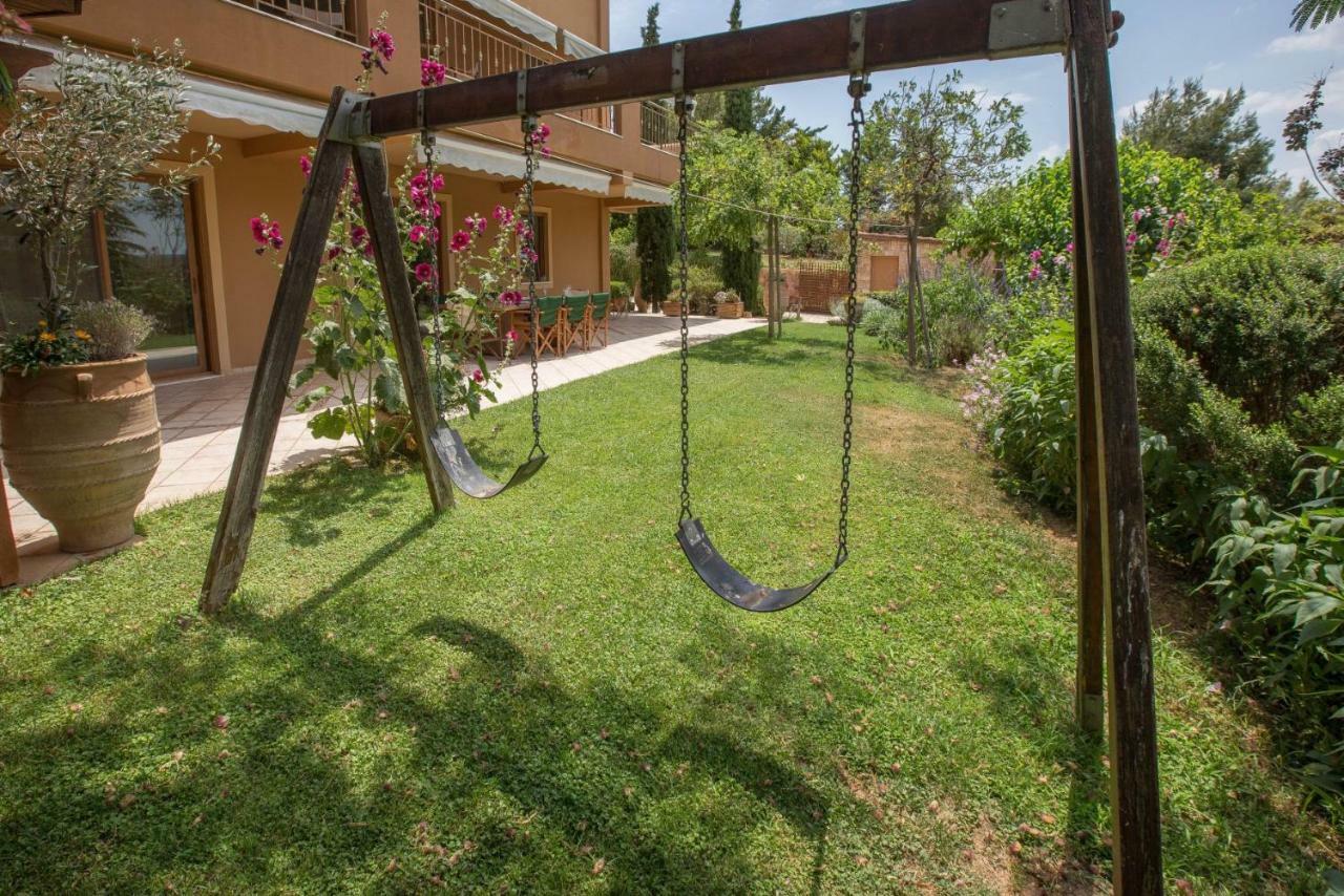 Family Getaway In Marathon By Ghh Villa Exteriör bild
