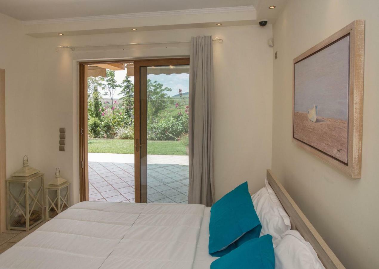 Family Getaway In Marathon By Ghh Villa Exteriör bild