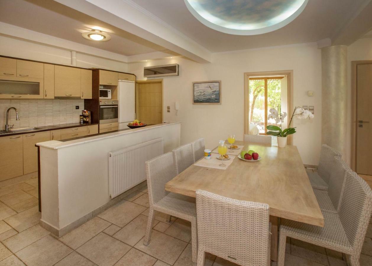 Family Getaway In Marathon By Ghh Villa Exteriör bild