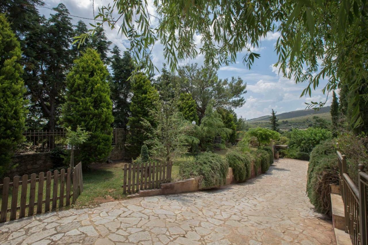 Family Getaway In Marathon By Ghh Villa Exteriör bild