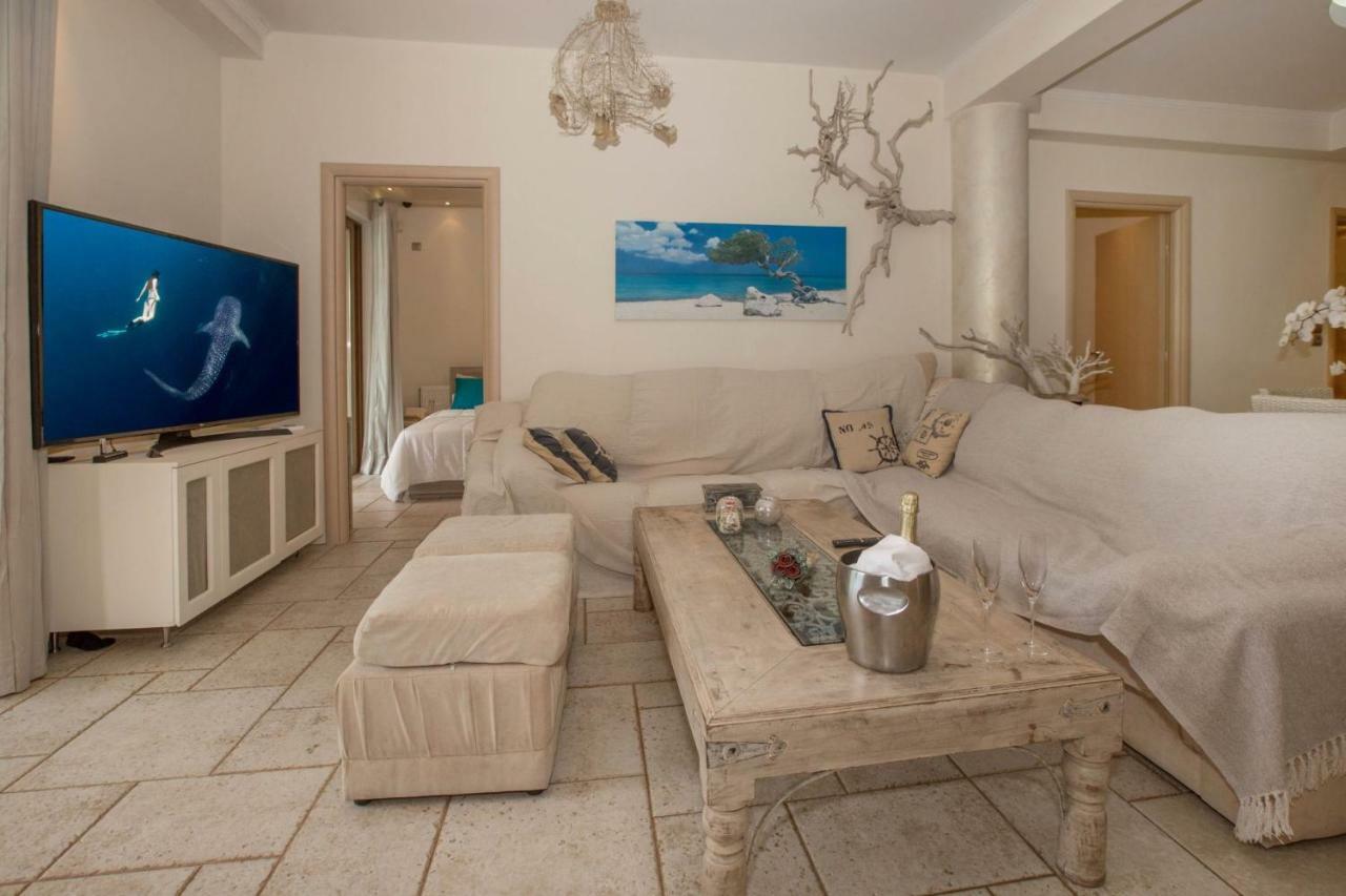 Family Getaway In Marathon By Ghh Villa Exteriör bild